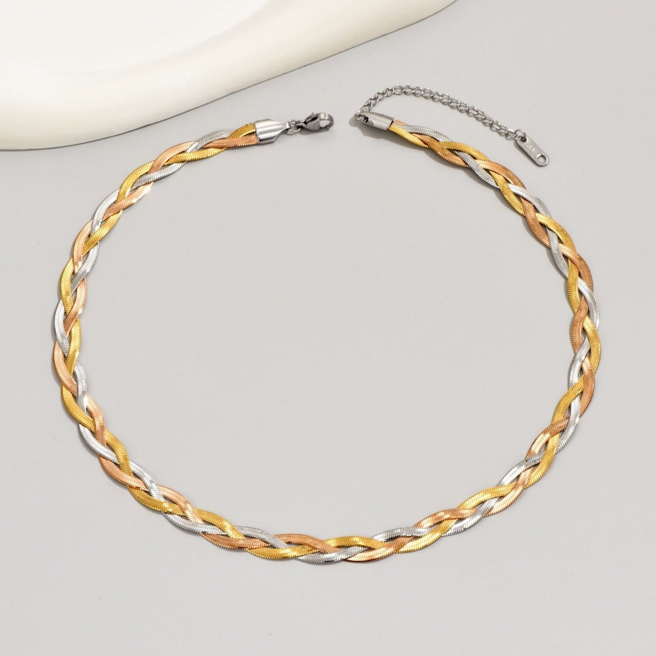 Chocker Tricolor trançado laminado