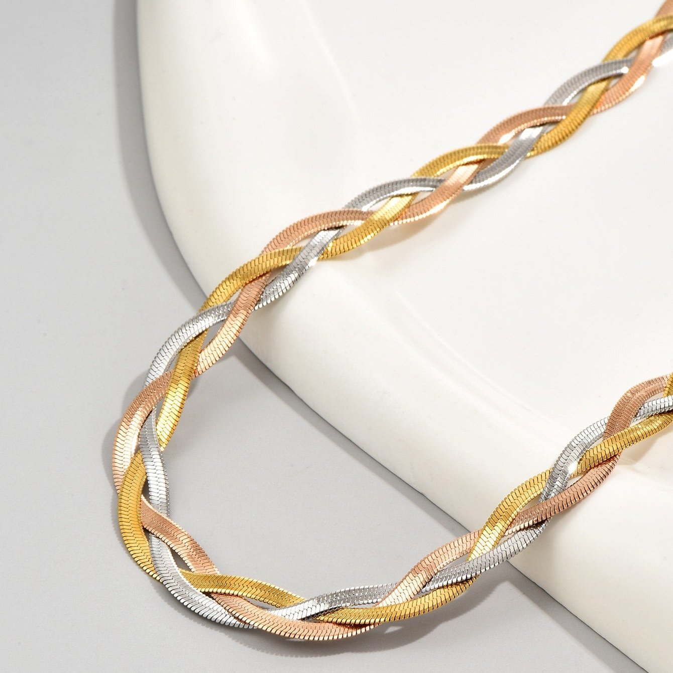 Chocker Tricolor trançado laminado