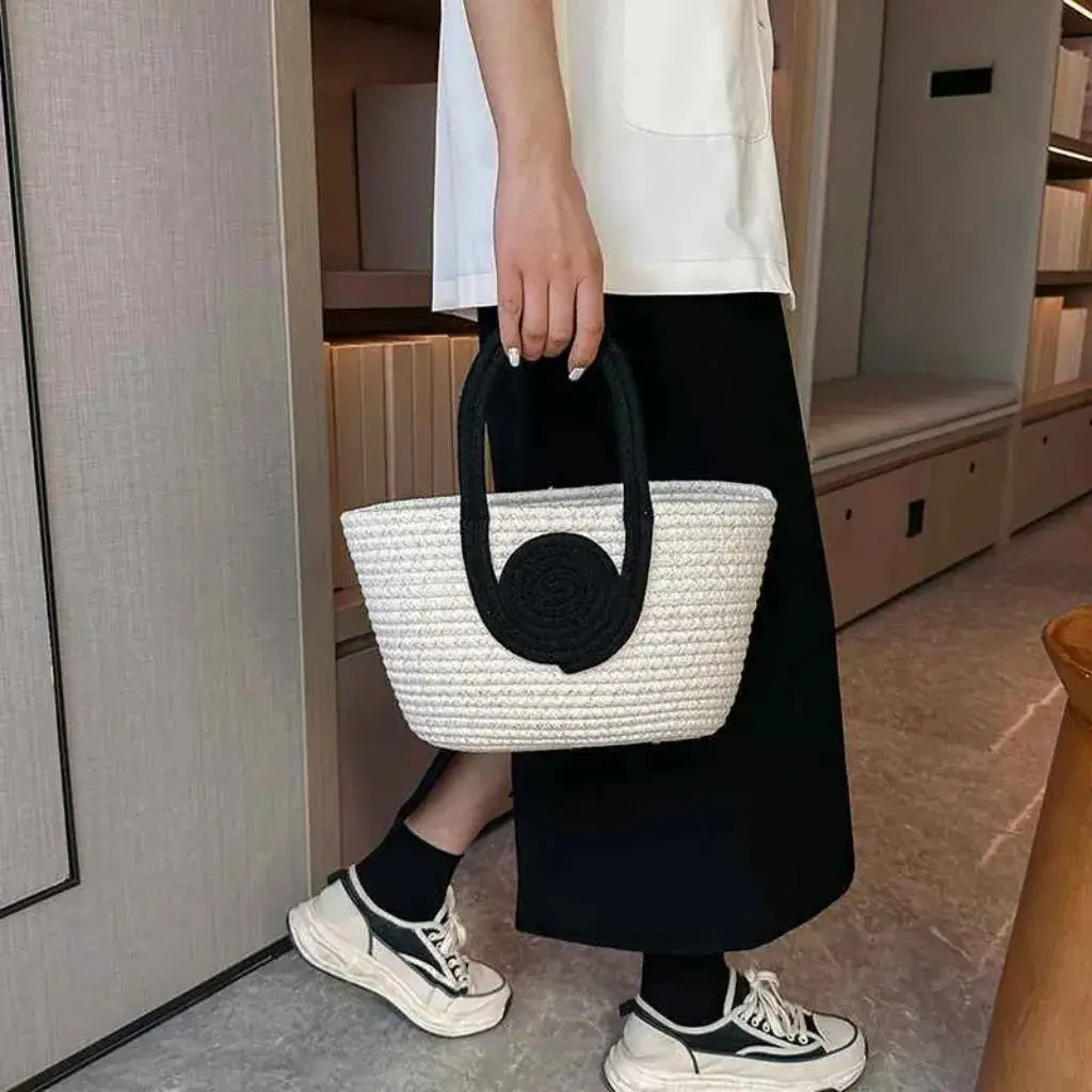 Bolsa de Palha Modelo Lolla Off White Preta