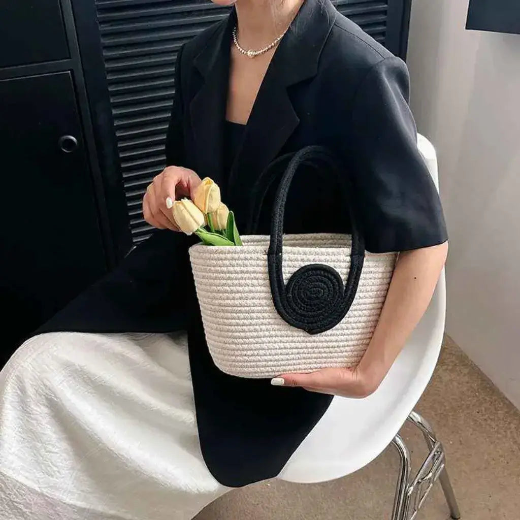 Bolsa de Palha Modelo Lolla Off White Preta