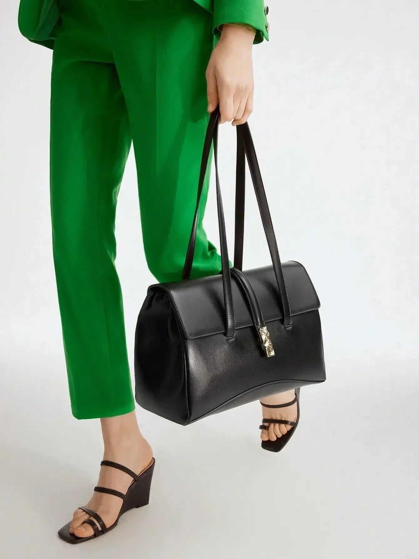Bolsa Feminina De Ombro Com Detalhe De Fivela - Fiorella