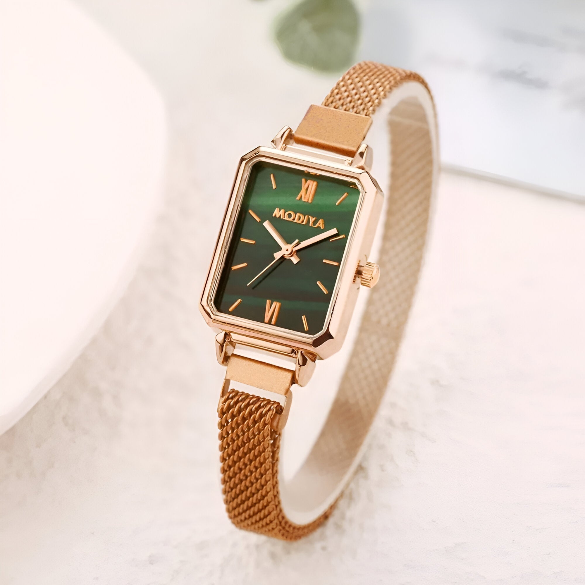 Relógio Feminino Dourado Veneza - Quartzo e Aço Inoxidável